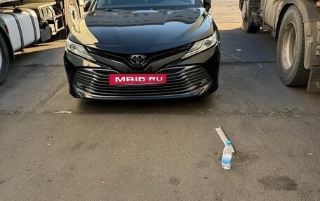 Toyota Camry, 2018 год, 3 500 000 рублей, 2 фотография