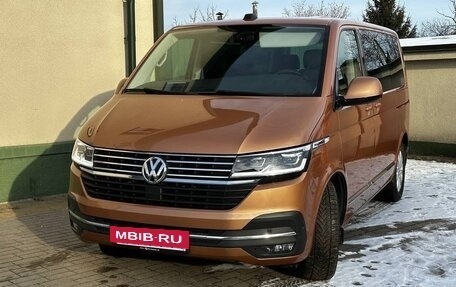 Volkswagen Multivan T6 рестайлинг, 2019 год, 6 590 000 рублей, 6 фотография