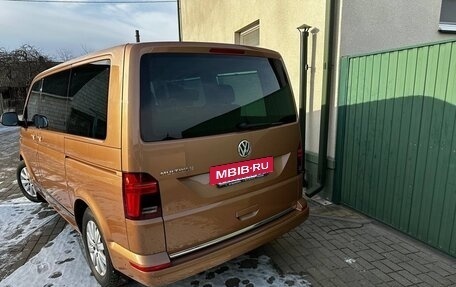 Volkswagen Multivan T6 рестайлинг, 2019 год, 6 590 000 рублей, 3 фотография