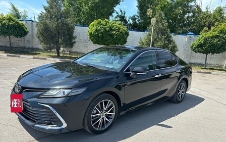 Toyota Camry, 2022 год, 4 000 000 рублей, 2 фотография