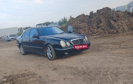 Mercedes-Benz E-Класс, 2000 год, 400 000 рублей, 3 фотография