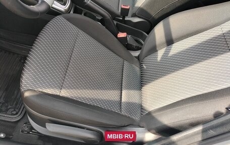 KIA Rio IV, 2018 год, 1 645 000 рублей, 3 фотография