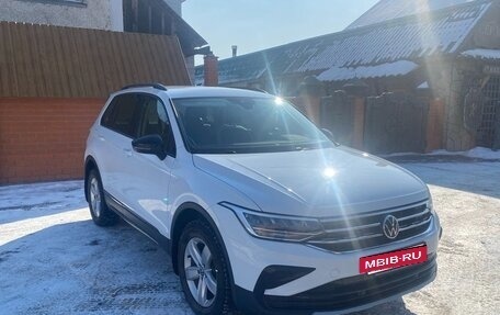 Volkswagen Tiguan II, 2022 год, 3 590 000 рублей, 2 фотография