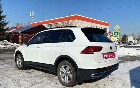 Volkswagen Tiguan II, 2022 год, 3 590 000 рублей, 4 фотография