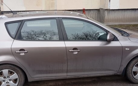 KIA cee'd I рестайлинг, 2009 год, 830 000 рублей, 11 фотография