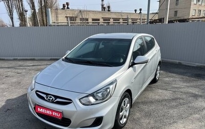 Hyundai Solaris II рестайлинг, 2012 год, 870 000 рублей, 1 фотография