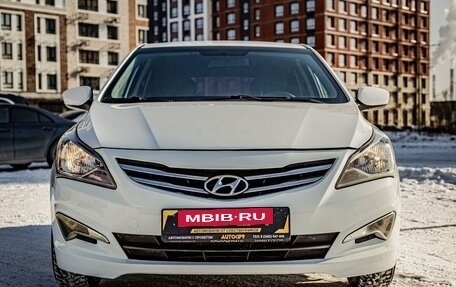 Hyundai Solaris II рестайлинг, 2015 год, 820 000 рублей, 3 фотография