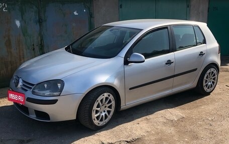 Volkswagen Golf V, 2004 год, 550 000 рублей, 2 фотография