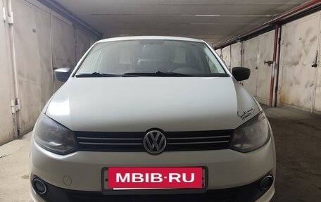 Volkswagen Polo VI (EU Market), 2014 год, 750 000 рублей, 2 фотография