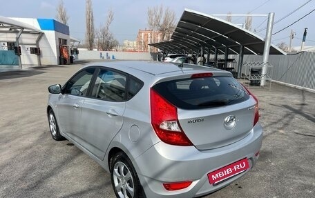 Hyundai Solaris II рестайлинг, 2012 год, 870 000 рублей, 7 фотография