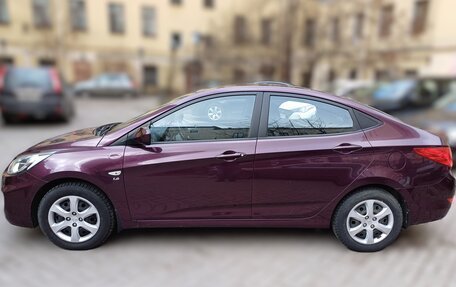 Hyundai Solaris II рестайлинг, 2011 год, 900 000 рублей, 3 фотография