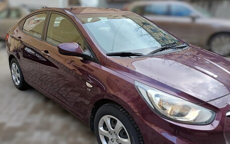 Hyundai Solaris II рестайлинг, 2011 год, 900 000 рублей, 8 фотография