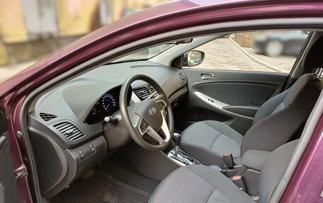 Hyundai Solaris II рестайлинг, 2011 год, 900 000 рублей, 13 фотография