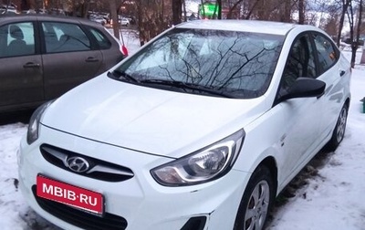 Hyundai Solaris II рестайлинг, 2013 год, 1 100 000 рублей, 1 фотография