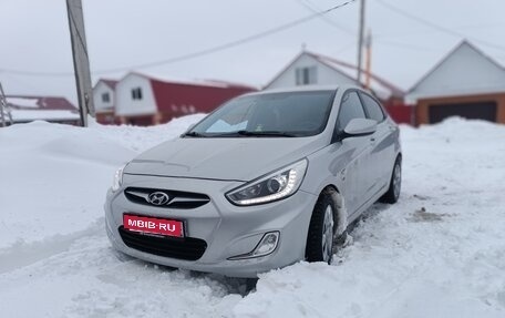 Hyundai Solaris II рестайлинг, 2013 год, 840 000 рублей, 1 фотография