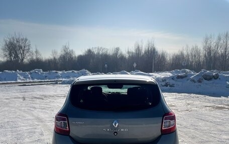 Renault Sandero II рестайлинг, 2015 год, 700 000 рублей, 4 фотография