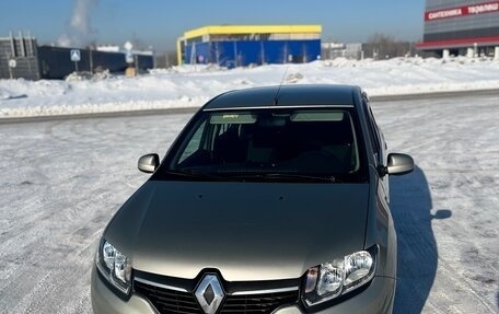 Renault Sandero II рестайлинг, 2015 год, 700 000 рублей, 7 фотография