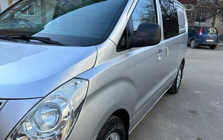 Hyundai Grand Starex Grand Starex I рестайлинг 2, 2008 год, 1 300 000 рублей, 8 фотография