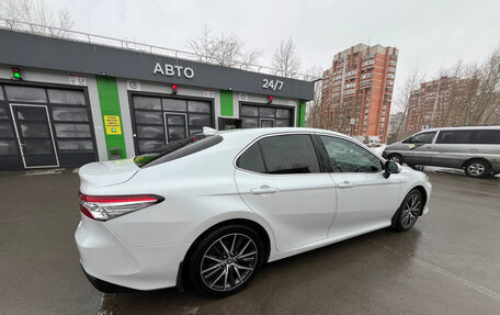 Toyota Camry, 2021 год, 3 600 000 рублей, 4 фотография