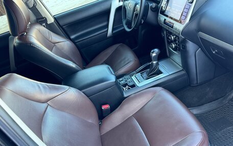 Toyota Land Cruiser Prado 150 рестайлинг 2, 2020 год, 5 350 000 рублей, 13 фотография