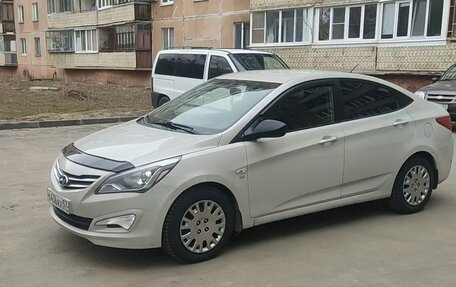 Hyundai Solaris II рестайлинг, 2014 год, 900 000 рублей, 9 фотография