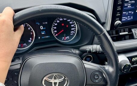 Toyota RAV4, 2019 год, 3 250 000 рублей, 24 фотография