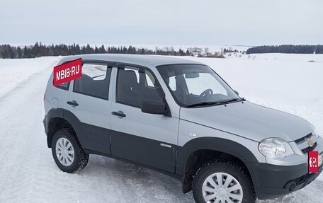 Chevrolet Niva I рестайлинг, 2015 год, 680 000 рублей, 7 фотография