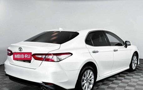 Toyota Camry, 2019 год, 2 299 000 рублей, 6 фотография