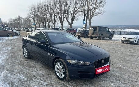 Jaguar XE I рестайлинг, 2017 год, 2 200 000 рублей, 3 фотография