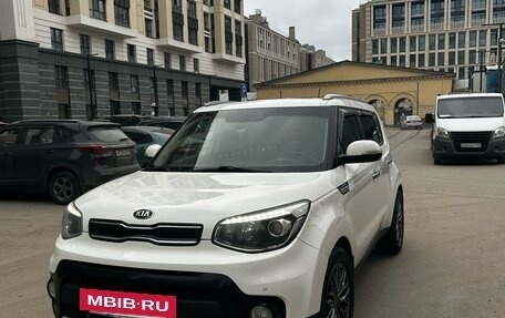 KIA Soul II рестайлинг, 2017 год, 1 350 000 рублей, 2 фотография