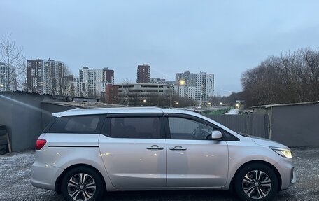 KIA Carnival III, 2020 год, 3 100 000 рублей, 8 фотография