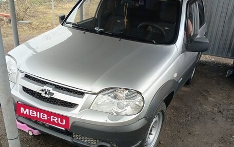 Chevrolet Niva I рестайлинг, 2011 год, 600 000 рублей, 5 фотография