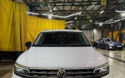 Volkswagen Tiguan II, 2020 год, 3 750 000 рублей, 1 фотография