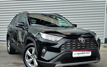 Toyota RAV4, 2021 год, 3 700 000 рублей, 3 фотография