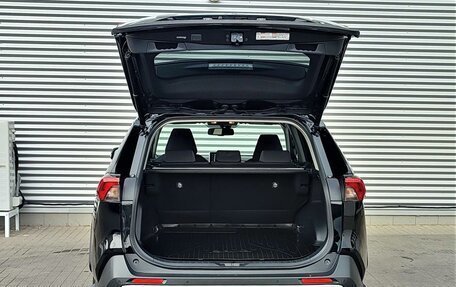 Toyota RAV4, 2021 год, 3 700 000 рублей, 9 фотография