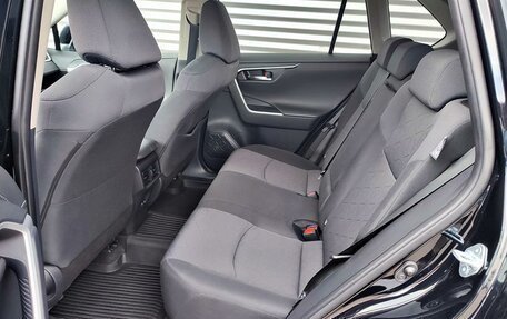 Toyota RAV4, 2021 год, 3 700 000 рублей, 14 фотография
