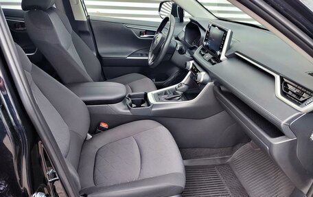Toyota RAV4, 2021 год, 3 700 000 рублей, 15 фотография