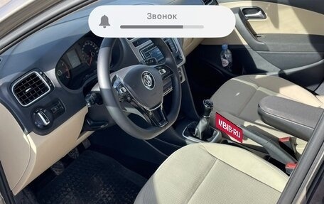 Volkswagen Polo VI (EU Market), 2017 год, 1 100 000 рублей, 13 фотография