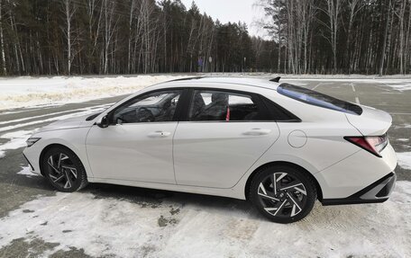 Hyundai Elantra, 2023 год, 2 500 000 рублей, 6 фотография