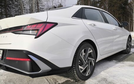 Hyundai Elantra, 2023 год, 2 500 000 рублей, 2 фотография