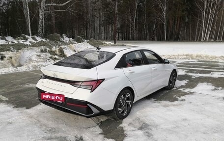 Hyundai Elantra, 2023 год, 2 500 000 рублей, 11 фотография