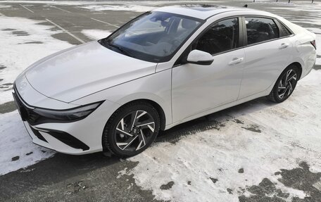 Hyundai Elantra, 2023 год, 2 500 000 рублей, 15 фотография