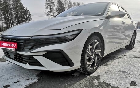 Hyundai Elantra, 2023 год, 2 500 000 рублей, 4 фотография