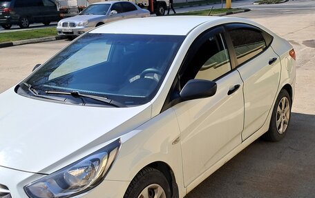 Hyundai Solaris II рестайлинг, 2012 год, 699 000 рублей, 4 фотография