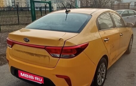 KIA Rio IV, 2017 год, 1 000 000 рублей, 5 фотография