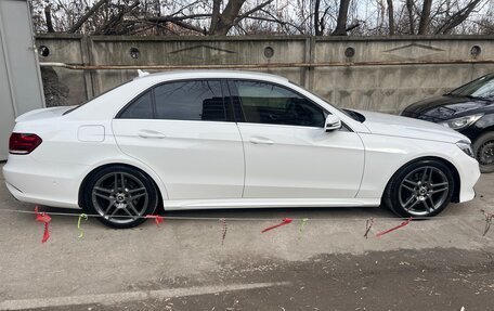 Mercedes-Benz E-Класс, 2015 год, 2 500 000 рублей, 22 фотография