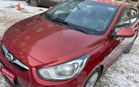 Hyundai Solaris II рестайлинг, 2012 год, 680 000 рублей, 2 фотография