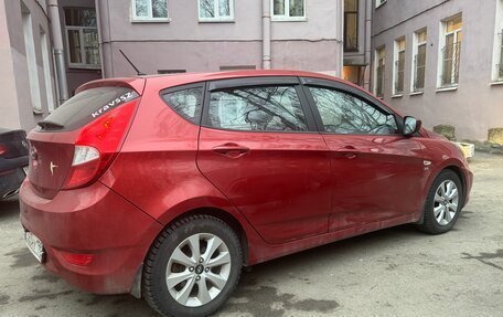 Hyundai Solaris II рестайлинг, 2012 год, 680 000 рублей, 6 фотография