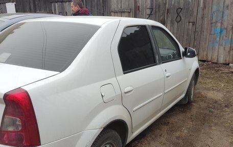 Renault Logan I, 2013 год, 400 000 рублей, 8 фотография