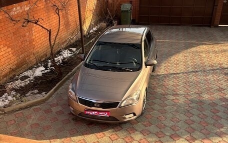 KIA cee'd I рестайлинг, 2011 год, 800 000 рублей, 1 фотография